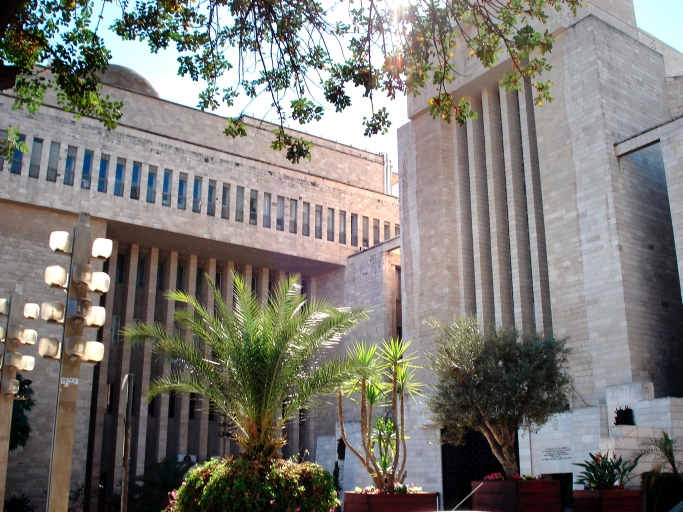 כשרות? לא באולם בית הכנסת הגדול בי-ם