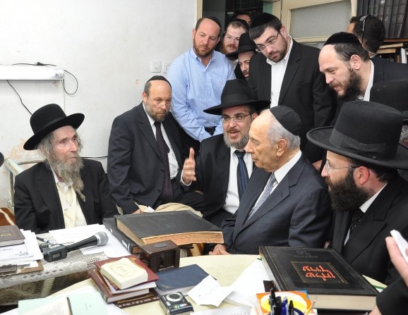 שמעון פרס, איך אתה מעז למען השם?
