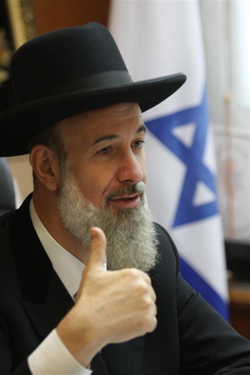 הרב מצגר "מקדש ה' – כוננו ידיך, לא ידינו"