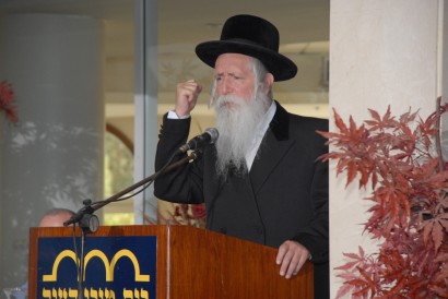 השר בני בגין: יש בעולם אנשים שמנסים לגזול את י-ם