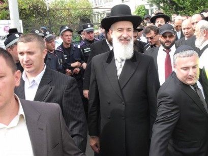 גם הרב הראשי לישראל מבקר באומן