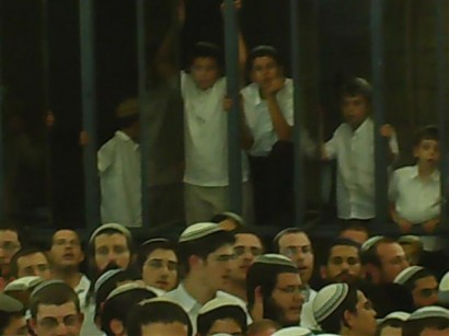 תמונות משמחת בית השואבה בישיבת "מרכז הרב"