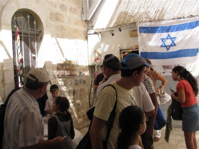 עלייה של עשרות אחוזים במספר המבקרים בעיר העתיקה בחול המועד