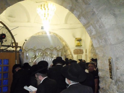 תמונות מההכנות האחרונות לקראת הילולת רחל אמנו