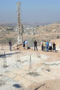דווקא עכשיו: אבן פינה לשכונת "קדימה" ביישוב עטרת