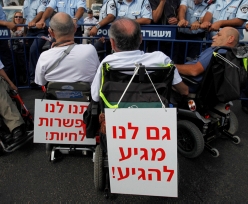 רוב המקומות הקדושים בארץ אינם נגישים לנכים