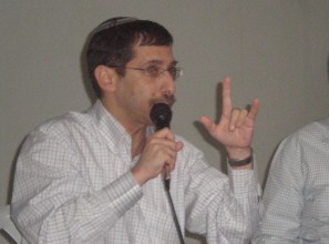 "תהיו אקטיביים יותר". אורבך בכנס.