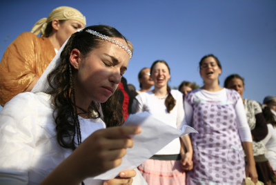 ארגון "קשר" – שהחברים שלך ישדכו לך מישהי