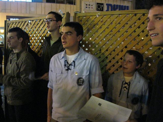 תמונות מתפילת חניכי בני עקיבא למען יונתן פולארד