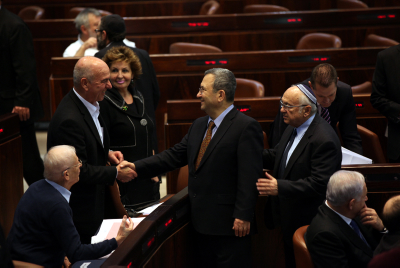 שרי "העצמאות" נשבעו, בקדימה ריססו במטהרי אוויר
