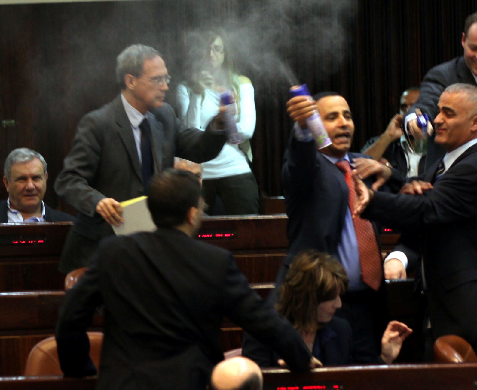 הווירטואליות של קדימה