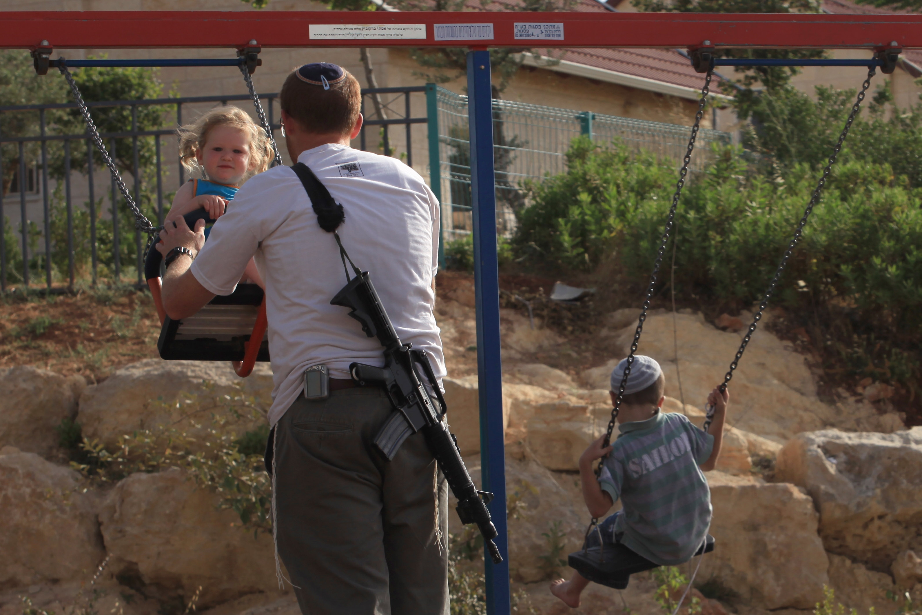 תופעה מטרידה: גניבות נשקים ביישובי יהודה ושומרון
