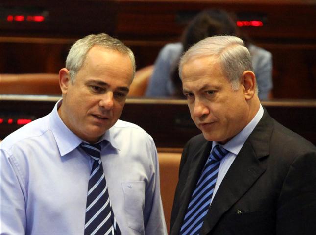 ראש הממשלה ושר האוצר מורידים את הרגל מהמס