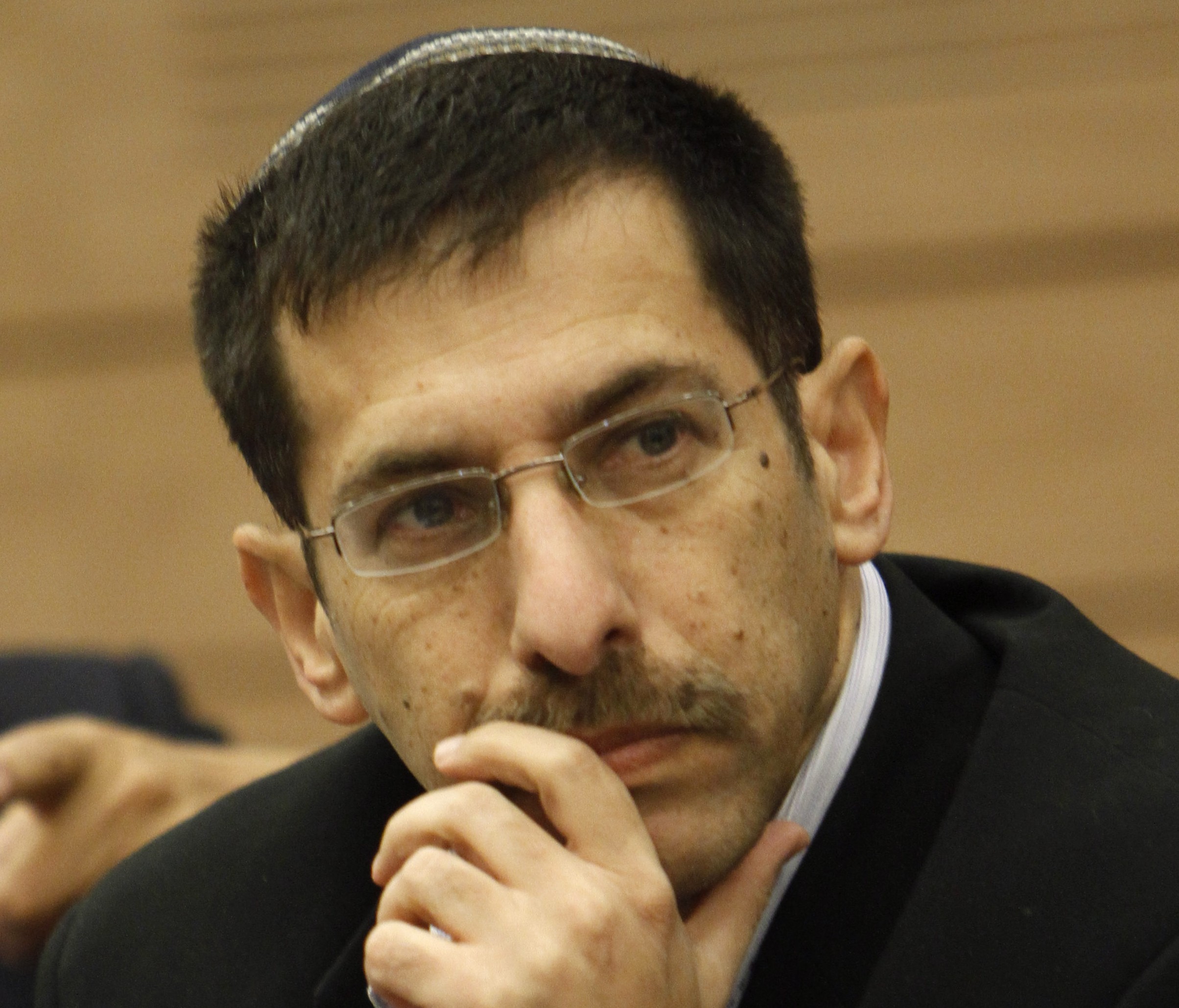 אצל עורכי מעריב וידיעות כל הדתיים אותו דבר