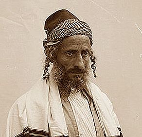 הרב, האם צריך להתייחס לתימנים דרדעים ככופרים?