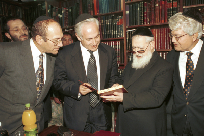 תזכורת: פוליטיקאי מבריק, הסכמי אוסלו, ההרשעה בשוחד