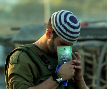 חיילים ממסלול ההסדר עזבו נופש צבאי בגלל נוכחות חיילות