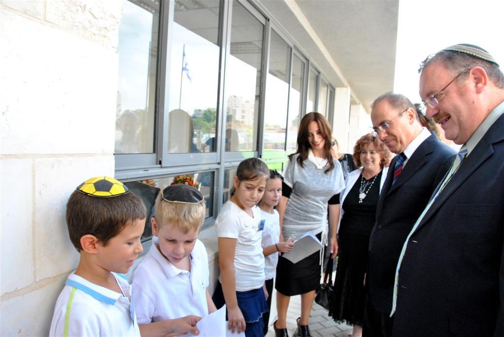 גלריה: פתיחת שנת הלימודים תשע"ב ברחבי הארץ