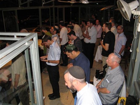 ברנז'ה: העיתונת הדתית בפתיחת שנה בבית הספר עובדה