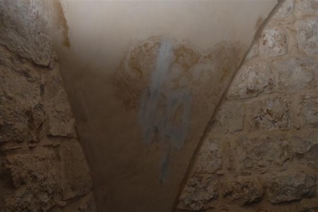זעזוע בקבר יוסף: צלבי קרס רוססו בסמוך לציון