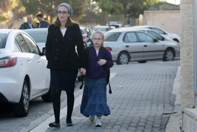תמונות: נעמה מרגוליס חוזרת לבית הספר