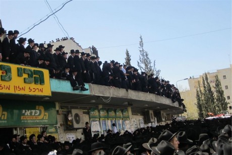 תמונות מלווית הרב חיים פנחס שיינברג זצ"ל