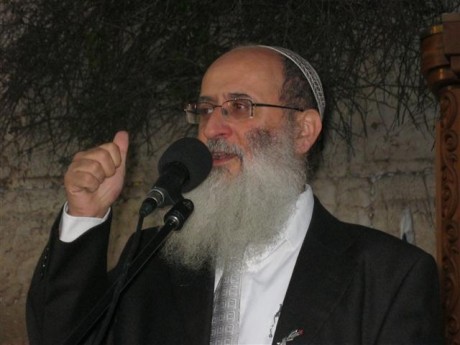 אלפים בכותל המערבי בתפילת ליל יום העצמאות