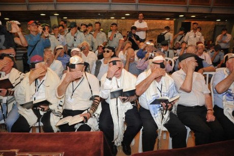 מיליון וחצי ילדים שלא זכו, חגגו איתי היום את בר המצווה