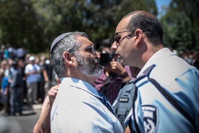 אחרי הפלת החוק: ארבעה עצורים בהפגנה מול הכנסת