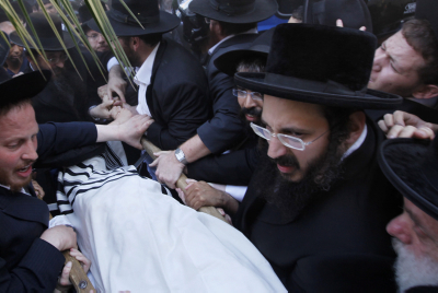 רבע מיליון איש ליוו את הרב אלישיב זצ"ל למנוחות