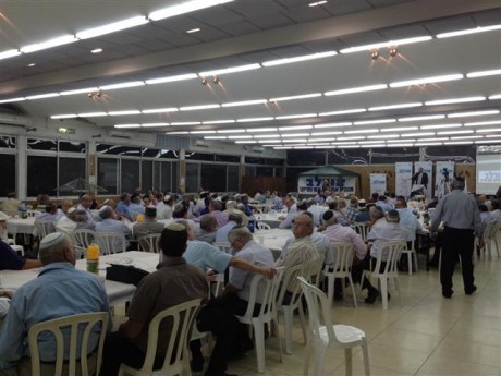 אורלב בכנס פעילים: הבחירות לא נקבעות בפייסבוק