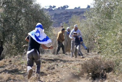 פרשת חיי שרה מלמדת: אסור לגזול קרקעות של ערבים