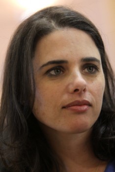גלריית תמונות: הח"כים החדשים הגיעו למשכן הכנסת
