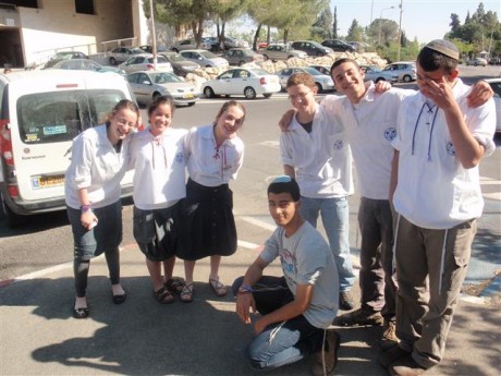 תנועת 'עזרא': איפה אנחנו מול הפייסבוק והסמרטפון