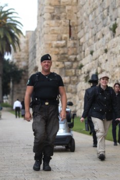עלה ברגל: צעד 5,000 ק"מ משוודיה לירושלים