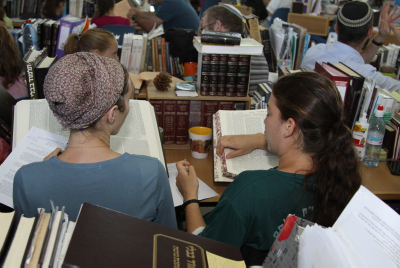 תורתן אומנותן: נחנך בית המדרש הגדול בעולם לנשים