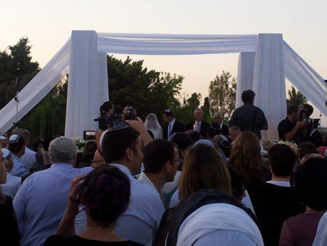 אירוע השנה במגזר: תמונות מחתונת ציפי חוטובלי