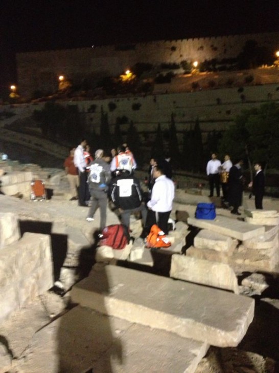 פותחים שערי שמים: צפו בתפילות בציון האור החיים
