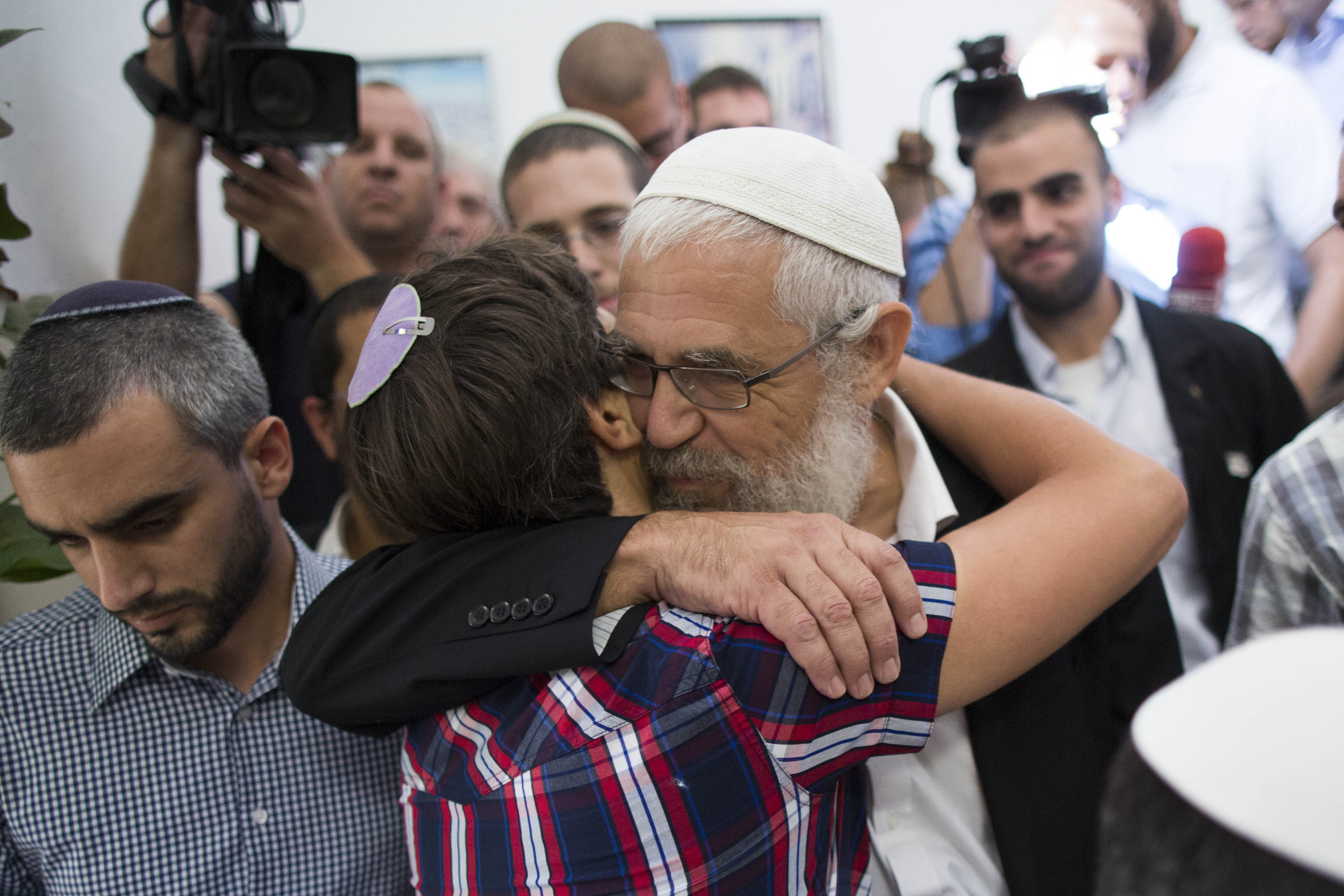 "החמירו איתו. הבחור מסכן, הרב ניסה לעזור לו"