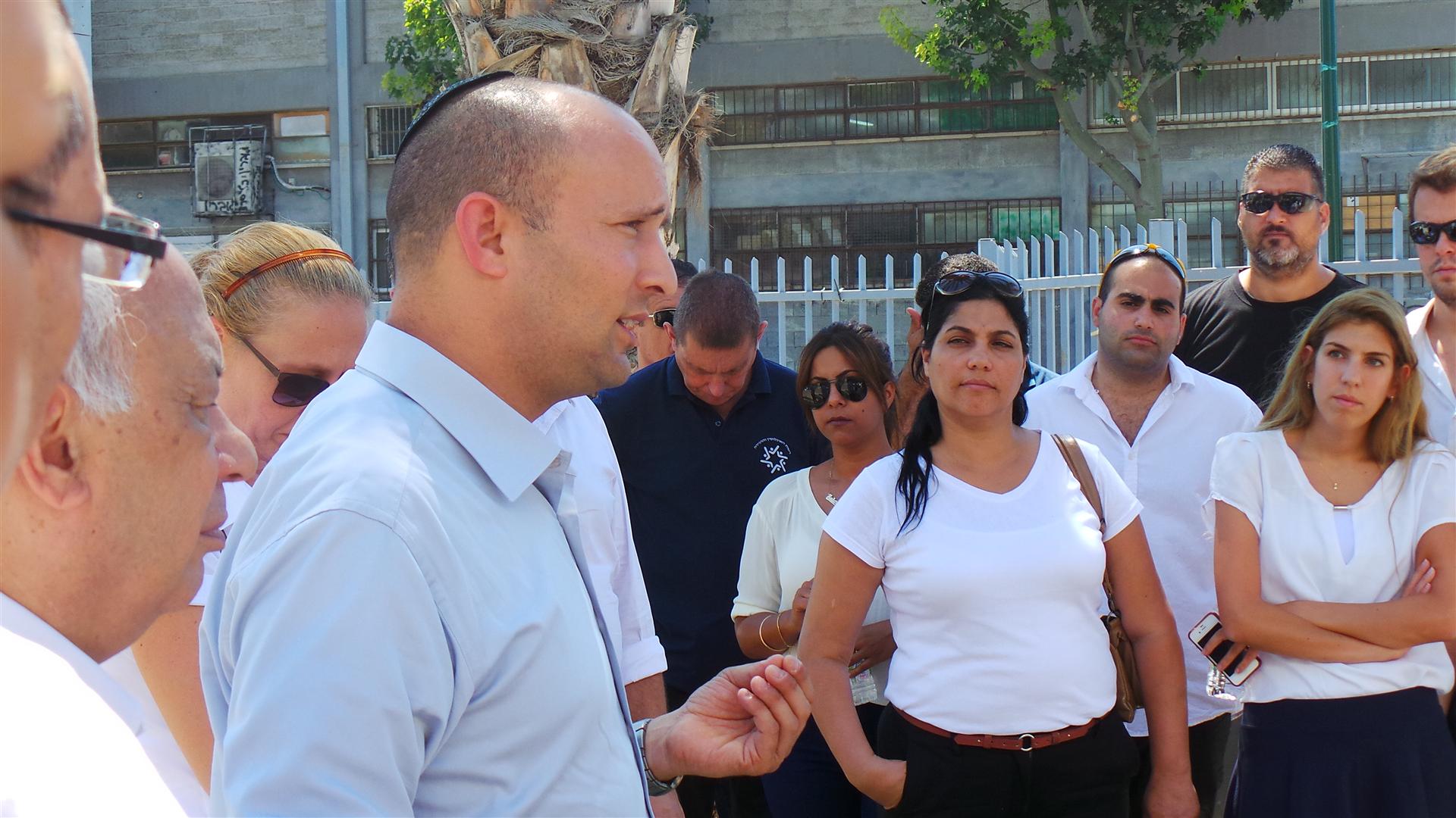 צפו: בנט מזניק את מבצע "החוק חוזר לרחובות"