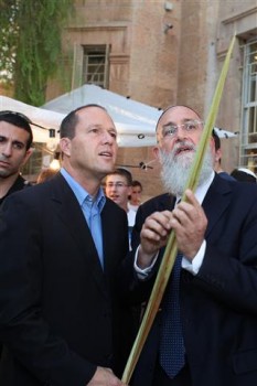 ברקת בשוק ארבעת המינים: ירושלים מאוחדת בחג הסוכות