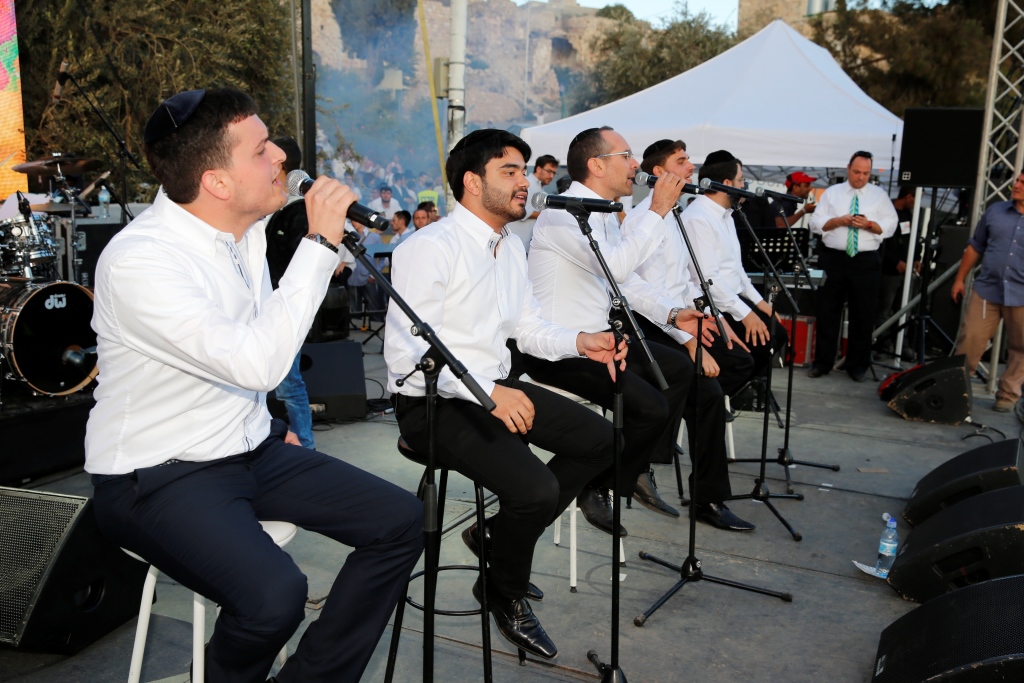 למרות הפיגוע: 30,000 איש עלו לחברון