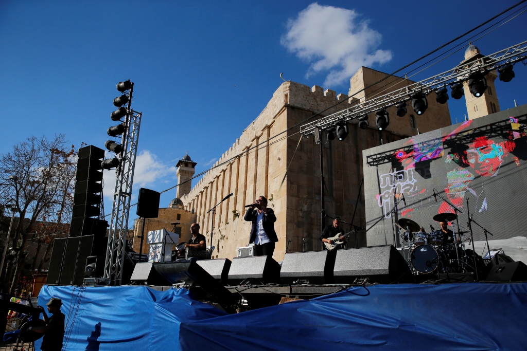 למרות הפיגוע: 30,000 איש עלו לחברון