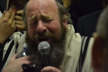 גלריה: התפילות בבית החולים לרפואת הרב יוסף