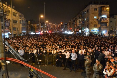 עשרות אלפים באזכרה במלאות שבעה לפטירת הרב עובדיה יוסף זצ"ל