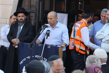 תמונות מהלווית הרב אברהם צוקרמן זצ"ל