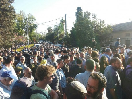 תמונות מהלווית הרב אברהם צוקרמן זצ"ל
