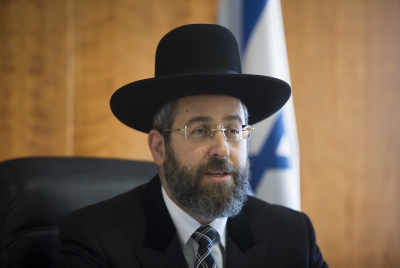 הרב לאו הכריע: לא תוסר הכשרות מזוגלובק