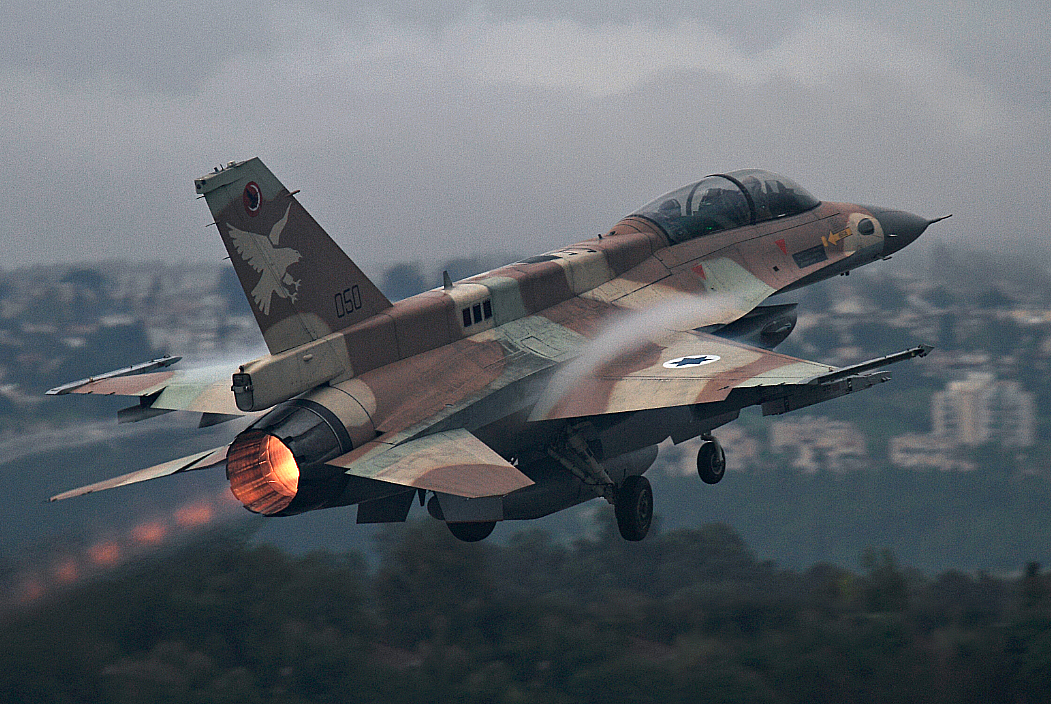 בעקבות ירי הרקטות לדרום הארץ: חיל האוויר תקף בעזה