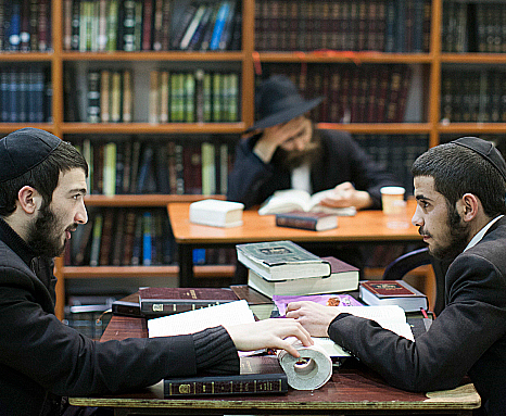 מסתמן: חסידי חב"ד יתגייסו לצה"ל בגיל 25